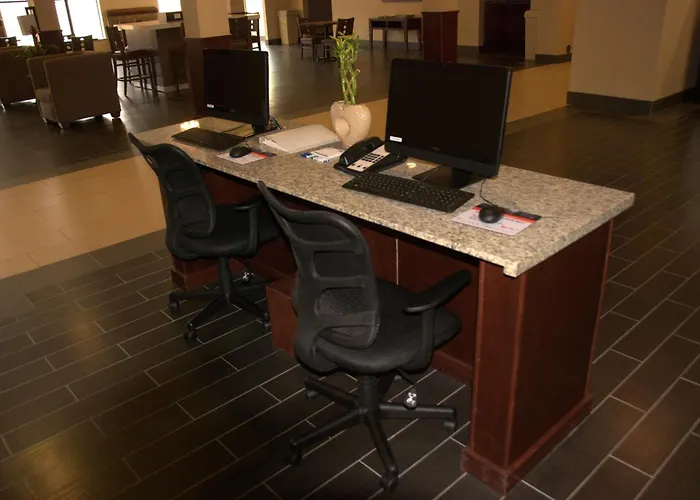 Express & By Ihg Hotel Globe