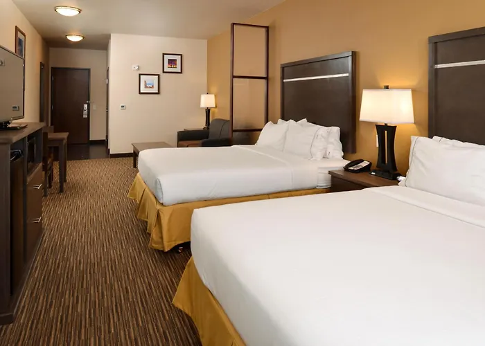 Hotel Express & By Ihg 3*
