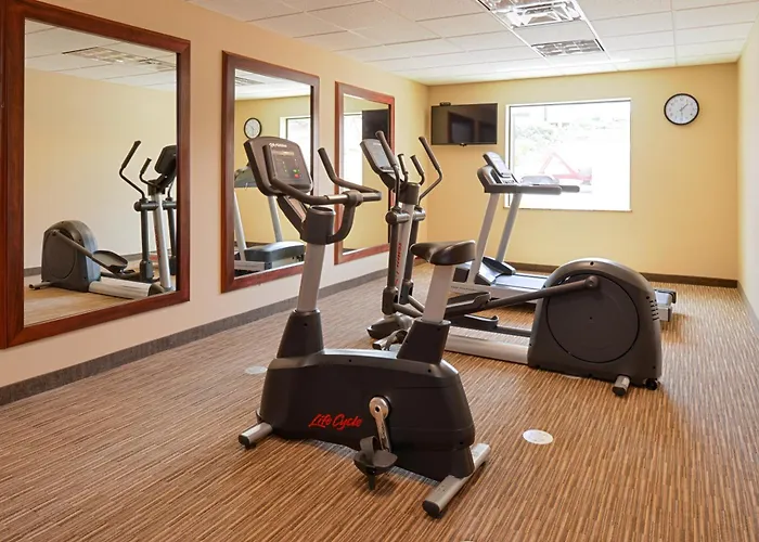 Express & By Ihg 3* Globe