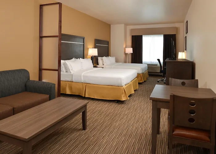 Express & By Ihg 3*