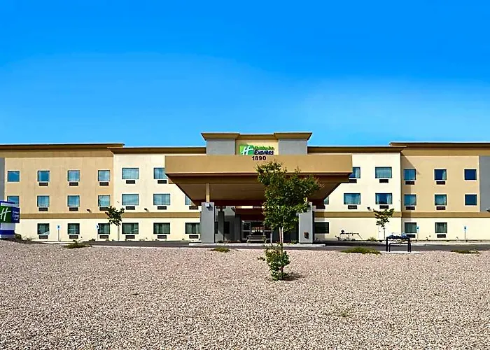 Express & By Ihg Hotel 3*