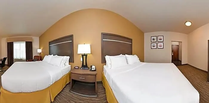 Express & By Ihg Hotel 3*